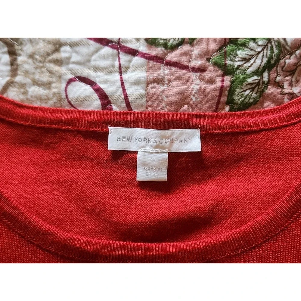 NEW YORK & COMPANY‎ Women's Asymmetric Sweater Long Sleeve Round Neck Size M